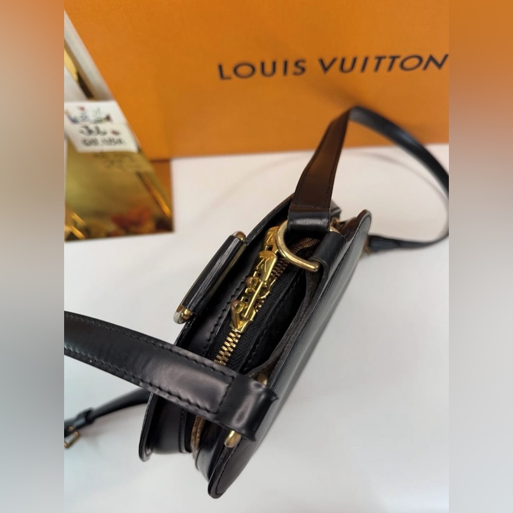Louis Vuitton Mabillon Epi Leather Backpack (excellent condition) - Picture 7 of 9